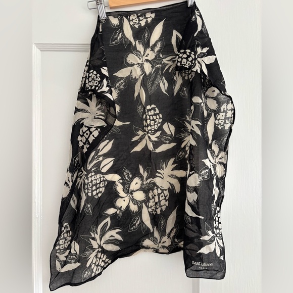 YSL scarf - Picture 4 of 4